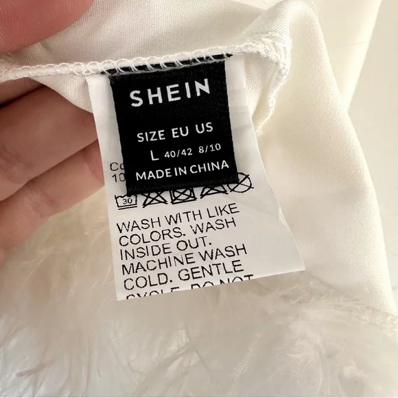 SHEIN Fuzzy Trim White Bridal Dress Size Large - Picture 4 of 5